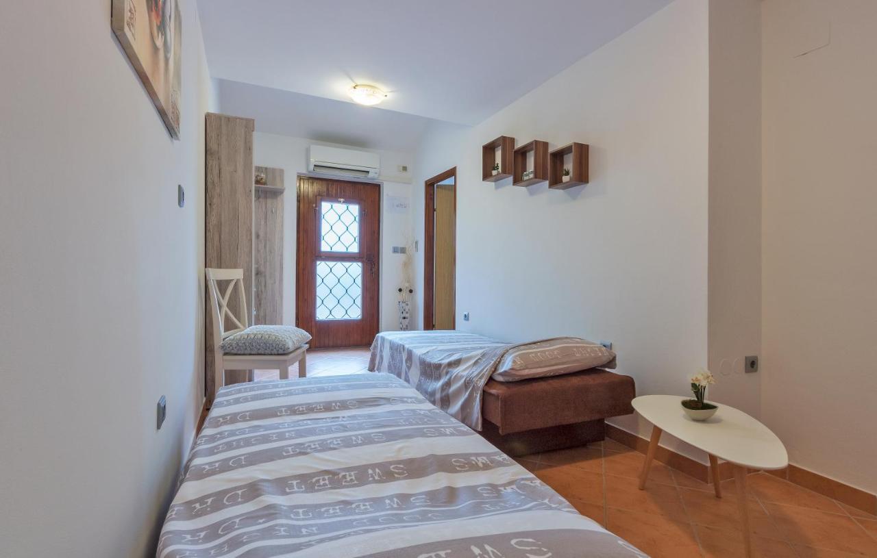 Apartments Tina & Denis Pula Exterior photo